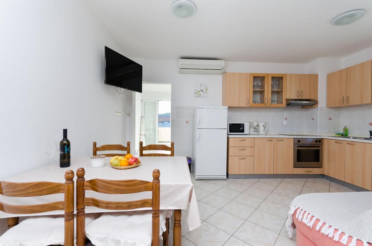 Apartments Marija P Lopar Eksteriør bilde